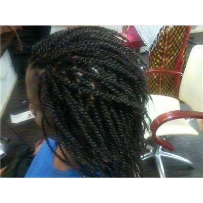 Tresses-vanilles-avec-meches-de-vanilles-afro-natural-soft-and-s